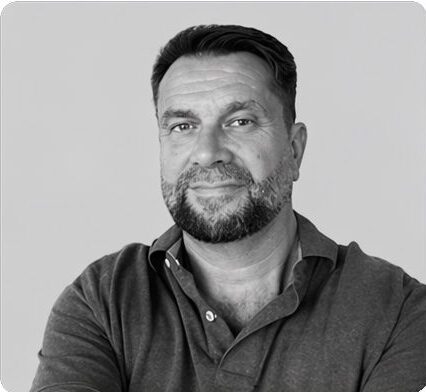 David Rostar Meet the team - Hand Media International